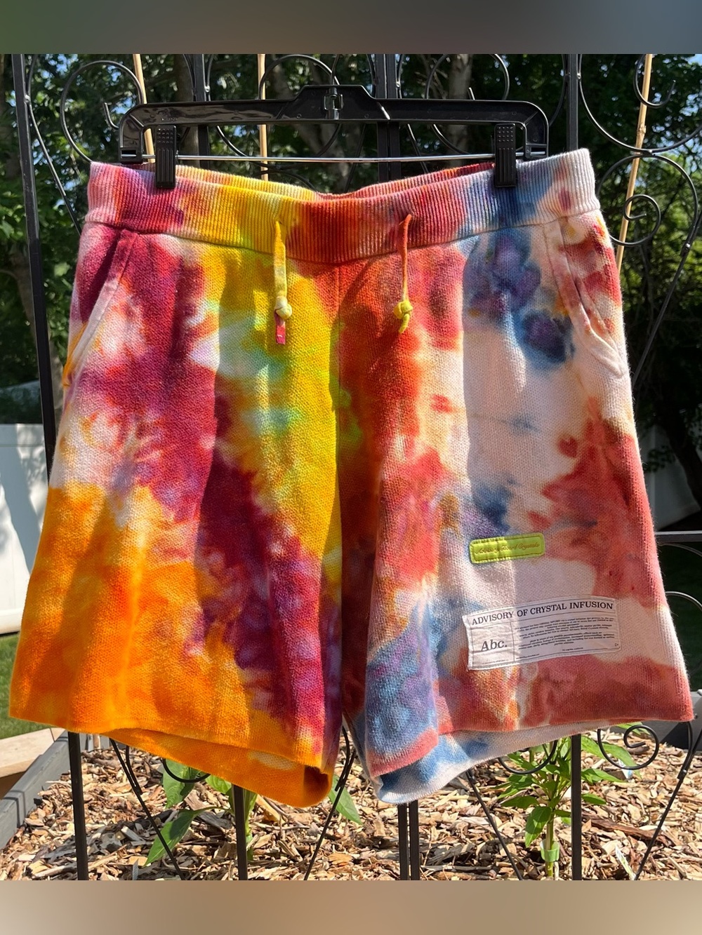 Advisory Board Crystals Men’s Tie Dye Sweat Shorts Size L Streetwear 100% Cotton